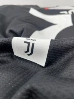 2019-20 Cristiano Ronaldo #7 Juventus Home Retro Player Version Soccer Jersey with UCL Patch - Long Sleeve - 图片 9