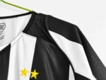 2004-05   Juventus Retro Jersey Home - 图片 8