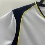 Retro Liverpool Away Football Jersey 2001/2002 - 图片 3