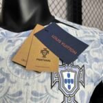 2024 Portugal Co-Branded LV Special Edition Player Version Shirt - 图片 3